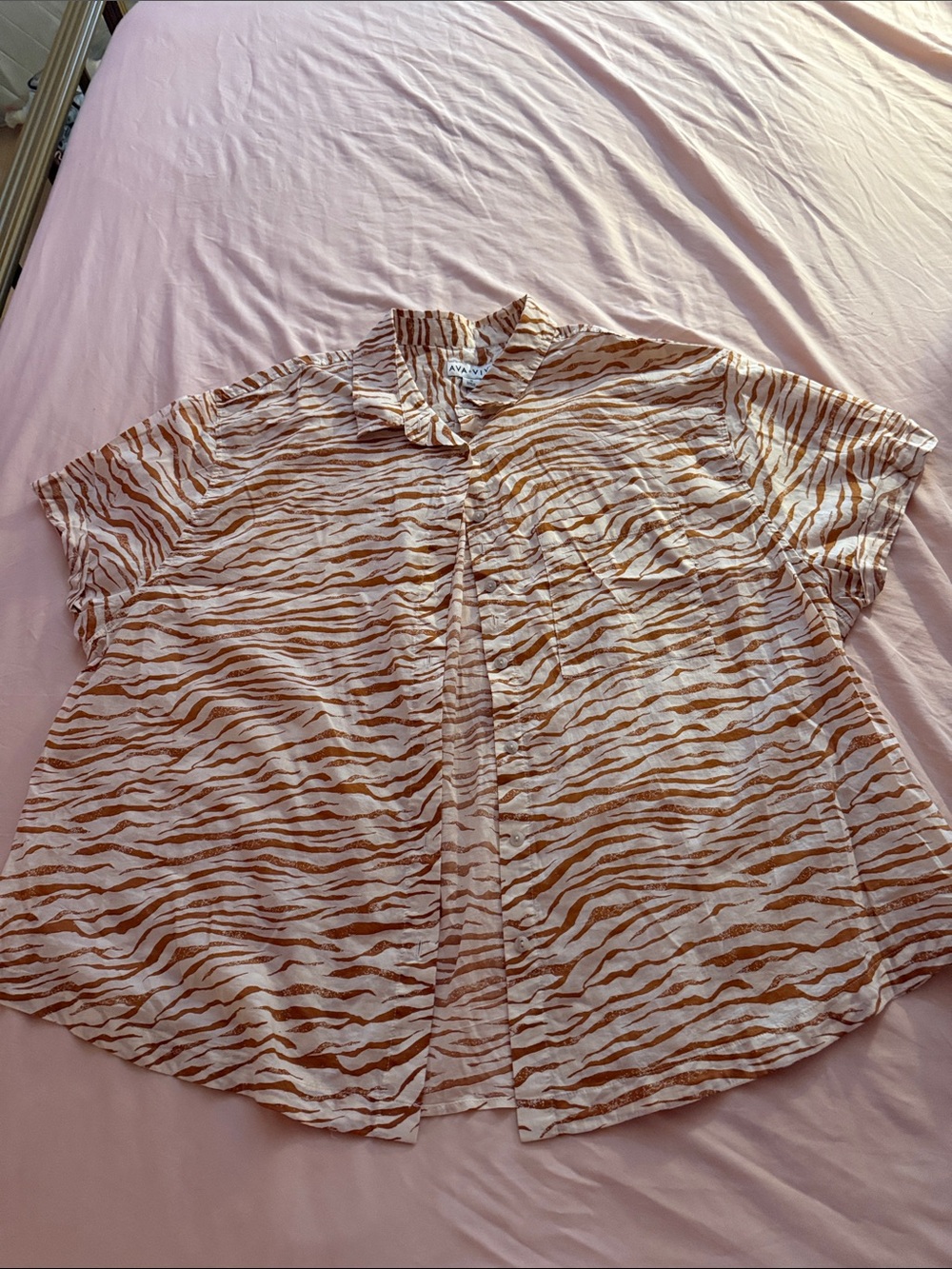 Ava & Viv Cream and Brown Striped Short-Sleeve Button Shirt